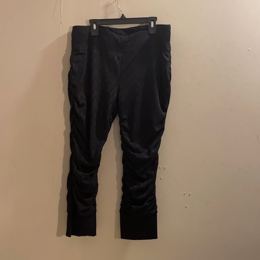 MPG sports capri/yoga pants